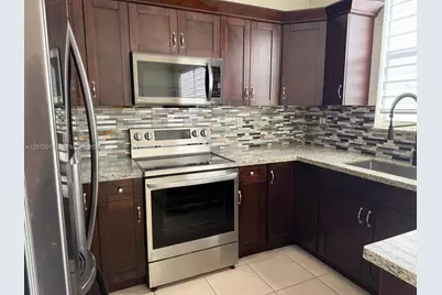 14949 SW 8th Ter #14949, Miami, FL 33194 - Photo 2