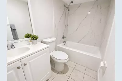 4550 NW 9th St #512E, Miami, FL 33126 - Photo 6