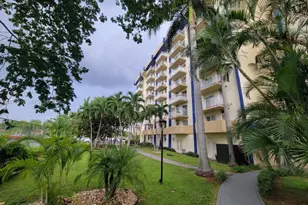 4550 NW 9th St, Miami, FL 33126 - Photo 10