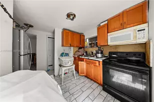 2151 NW 42nd St, Miami, FL 33142 - Photo 16