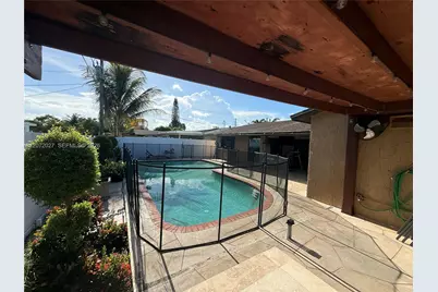 11450 NW 30th Pl, Sunrise, FL 33323 - Photo 6
