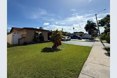 11450 NW 30th Pl, Sunrise, FL 33323 - Photo 2