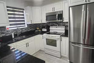 11424 NW 94th Pl, Hialeah Gardens, FL 33018 - Photo 12