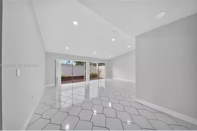 6637 NW 181st Ln, Hialeah, FL 33015 - Photo 24