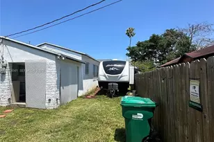 382 NW 82nd St, Miami, FL 33150 - Photo 36