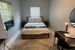 382 NW 82nd St, Miami, FL 33150 - Photo 4