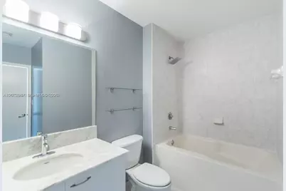 133 NE 2nd Ave #2808, Miami, FL 33132 - Photo 4