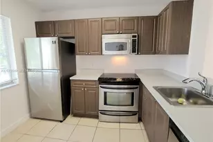 8620 N Sherman Cir, Miramar, FL 33025 - Photo 2