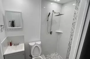 5090 SW 9th Ct, Plantation, FL 33317 - Photo 16