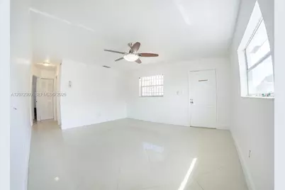 344 SW 1st St #6, Pompano Beach, FL 33060 - Photo 4