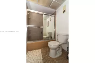 2333 Brickell Ave, Miami, FL 33129 - Photo 16