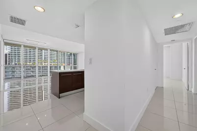 465 Brickell Ave #1602, Miami, FL 33131 - Photo 6