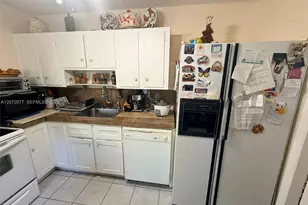 512 Independence Rd, West Palm Beach, FL 33405 - Photo 6