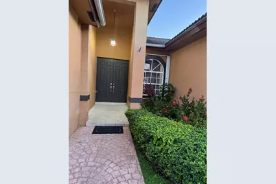 15234 SW 140th St, Miami, FL 33196 - Photo 2