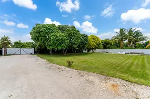 18725 SW 218th St, Miami, FL 33170 - Photo 38