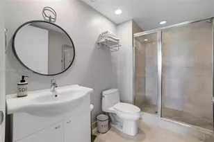 1800 S Ocean Dr, Hallandale Beach, FL 33009 - Photo 26