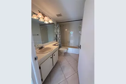 18200 Mediterranean Blvd #2201, Hialeah, FL 33015 - Photo 10