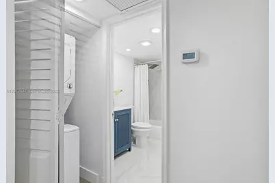 300 SW 130th Ter #110B, Pembroke Pines, FL 33027 - Photo 6