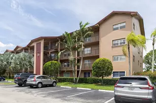 300 SW 130th Terrace, Pembroke Pines, FL 33027 - Photo 24