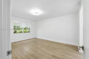 300 SW 130th Terrace, Pembroke Pines, FL 33027 - Photo 18