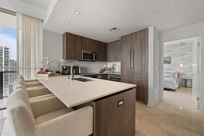 88 SW 7th St #3412, Miami, FL 33130 - Photo 14