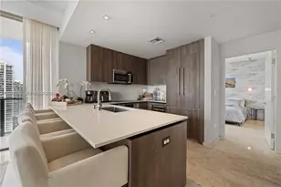 88 SW 7th St, Miami, FL 33130 - Photo 14