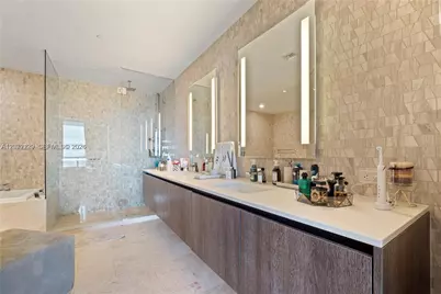 88 SW 7th St #3412, Miami, FL 33130 - Photo 20