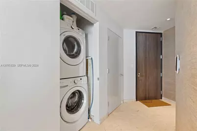 88 SW 7th St #3412, Miami, FL 33130 - Photo 36