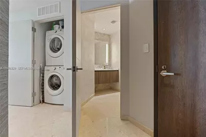 88 SW 7th St #3412, Miami, FL 33130 - Photo 38