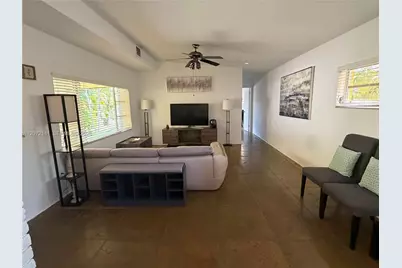 935 Polk St, Hollywood, FL 33019 - Photo 10