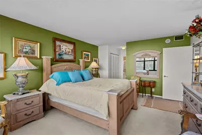 2500 Parkview Dr #1004, Hallandale Beach, FL 33009 - Photo 12