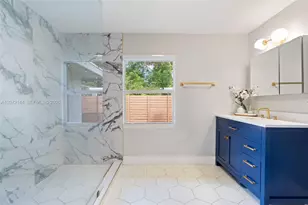 10650 NE 11th Ct, Miami Shores, FL 33138 - Photo 16