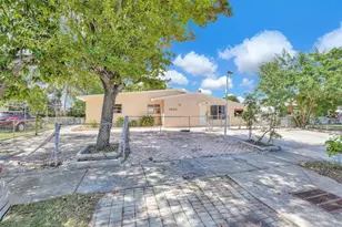 3840 SW 31st Ct, West Park, FL 33023 - Photo 4