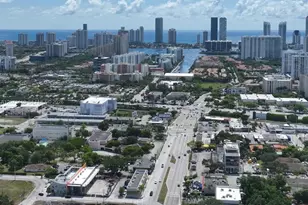 18550 NE 23 Ct, Miami, FL 33180 - Photo 12