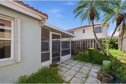 7336 Granada Way, Margate, FL 33063 - Photo 32
