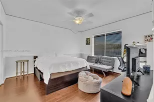 7654 NW 21st Dr, Pembroke Pines, FL 33024 - Photo 20