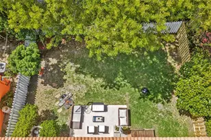 7654 NW 21st Dr, Pembroke Pines, FL 33024 - Photo 28