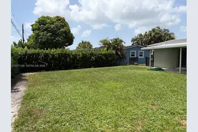 7810 NW 11th Ct, Pembroke Pines, FL 33024 - Photo 18