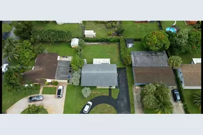 7810 NW 11th Ct, Pembroke Pines, FL 33024 - Photo 22
