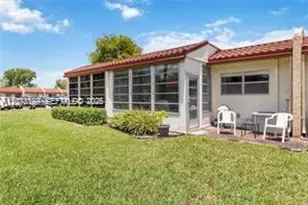 302 Lake Evelyn Dr, West Palm Beach, FL 33411 - Photo 26