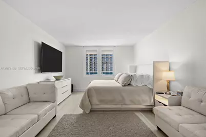 2301 Collins Ave #1007, Miami Beach, FL 33139 - Photo 14