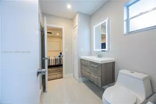 8002 Lagos De Campo Blvd, Tamarac, FL 33321 - Photo 24