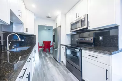 8002 Lagos De Campo Blvd #B-303, Tamarac, FL 33321 - Photo 4