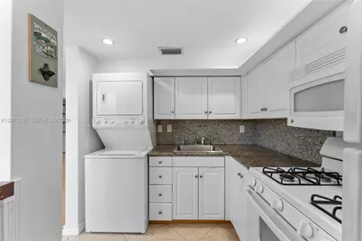 2539 S Bayshore Dr #PH2F, Miami, FL 33133 - Photo 10