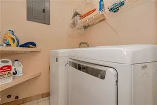 334 E 11th St, Hialeah, FL 33010 - Photo 24