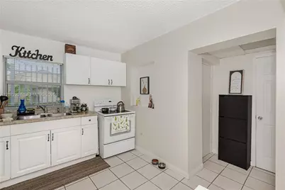 334 E 11th St, Hialeah, FL 33010 - Photo 30