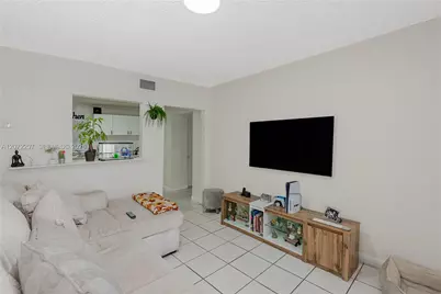 334 E 11th St, Hialeah, FL 33010 - Photo 26