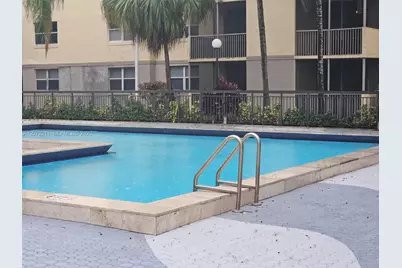 8290 Lake Dr #440, Doral, FL 33166 - Photo 8