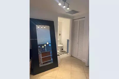 185 SW 7th St #1607, Miami, FL 33130 - Photo 4