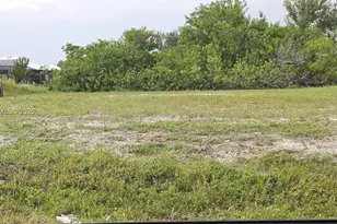 2925 Diplomat Pkwy W, Cape Coral, FL 33993 - Photo 1